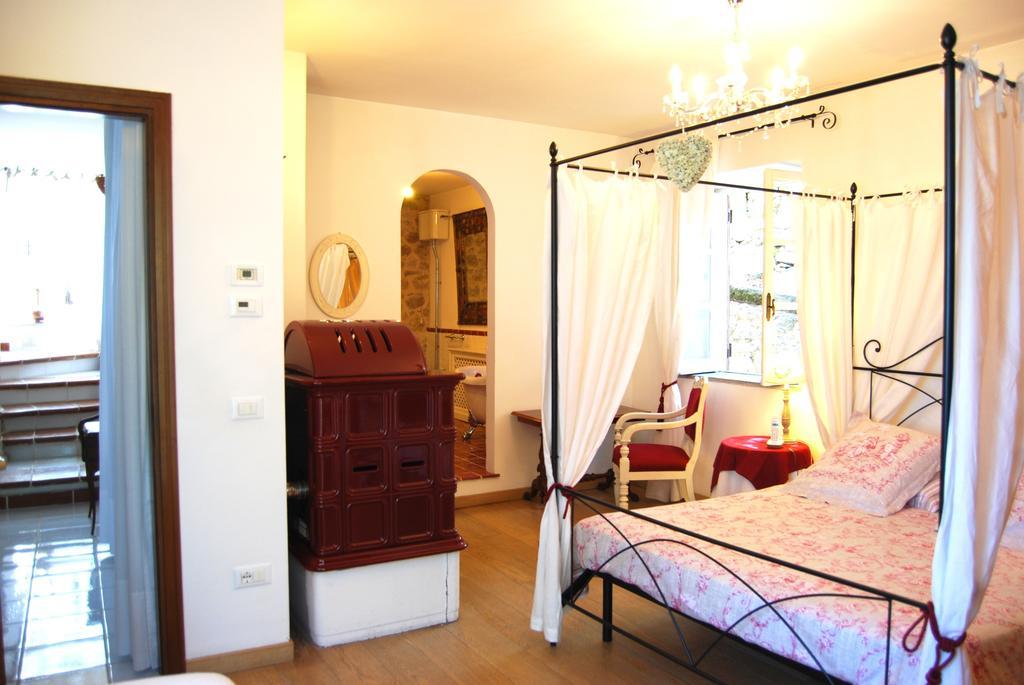 B&B H.M. Sonnino Eksteriør billede